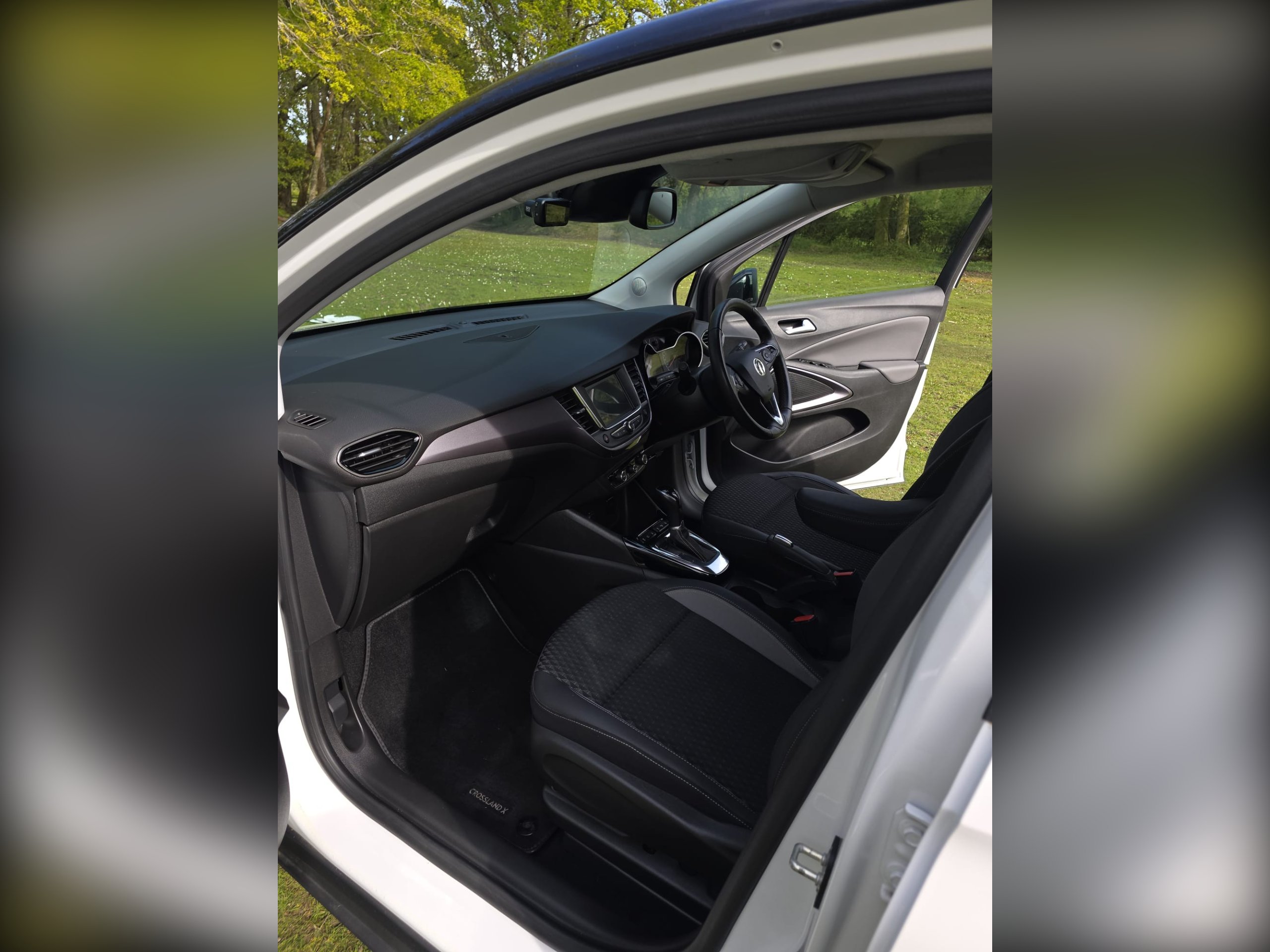 VAUXHALL CROSSLAND X 1.5 TURBO D ELITE SUV 5DR DIESEL AUTO EURO 6 S S...
